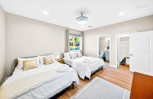 Spacious 9BR Home with Parking and Near DTLA - Foto 76