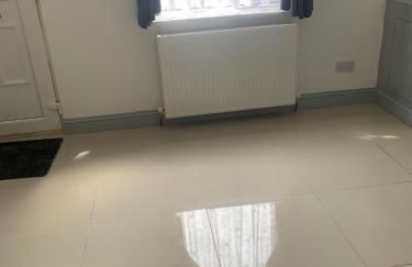 Dane Guest House Free Parking Fast WiFi Modern Living - Foto 7