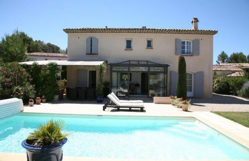 Golf de Pont Royal Villa les Micocouliers climatisée 4 chambres Piscine chauffée Parking - Foto 1