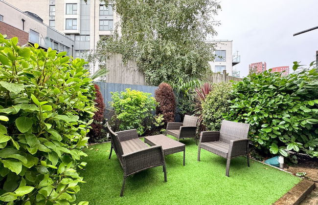 London Apt - Sleeps 4 - Parking - Wifi - Foto 18