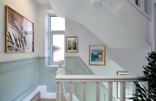 Stylish 4 bed home in Old Trafford next to MUFC - Foto 45