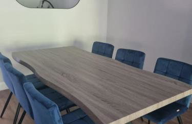 Bagworth House - Spacious 4BR Bungalow in Leicestershire - Photo 6