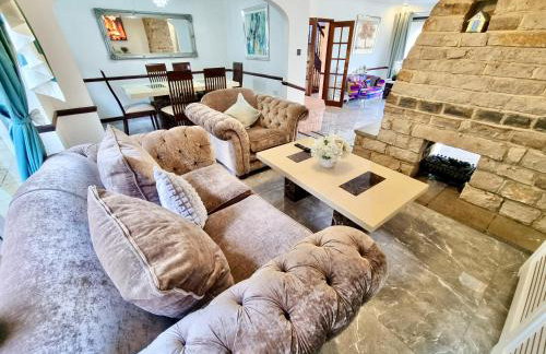 Indoor Heated Pool - Large Family Home - Sleeps 12 - Near Bournemouth Beach - Photo 71