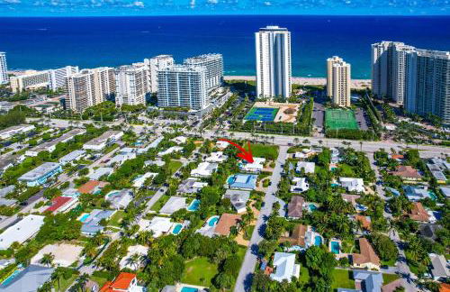 Across from Beach- 3 Master Suites, Heated Pool & Spa, Tanning Ledge, Golden Tee - by Maven Vacation Rentals - Foto 51