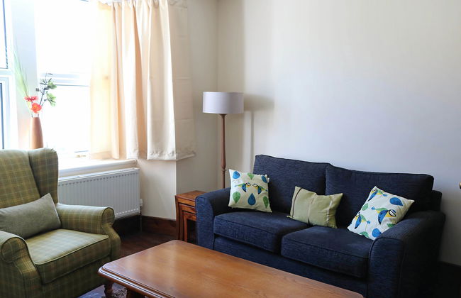 2 bedroom House in Isle with garden - Photo 9