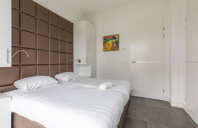 Brand new Luxury Villa on a Small-scale Park With its own Jetty - Photo 29