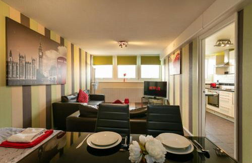 City Centre - Next to Hilton Hotel - Victoria Centre 2 Bedrooms Apartments - Close to Theatre Royal - in Victoria Centre Shopping Centre - 24 Hours Access - Parking Cars or Vans from Five Pounds a Day - Onsite Parking from Ten Pounds a Day - Foto 69