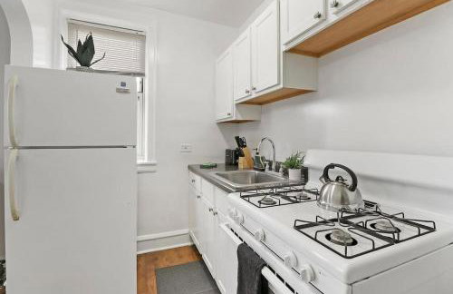 Charming 1BR Unit Close to Vibrant Shops & Dining - Montrose 1B - Foto 5