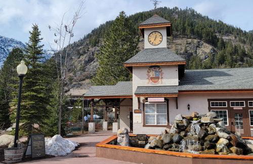 Luxe Bavarian Retreat - in Town with Hot Tub - Foto 36