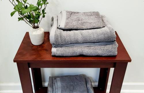 Spacious 2-BR 1-Bath King suite! - Foto 30