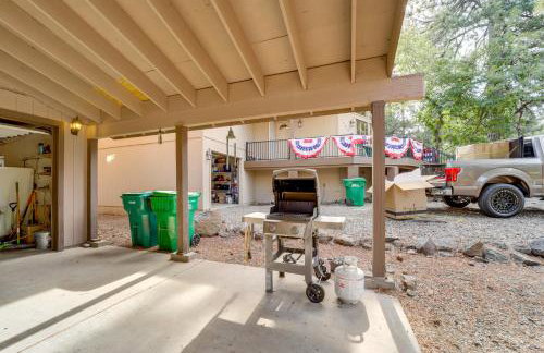 Fire Pit and Wraparound Porch Munds Park Cabin! - Foto 26