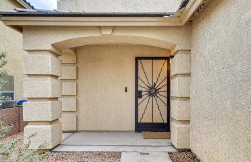 Gorgeous Green Valley Home Patio and Private Pool! - Foto 26
