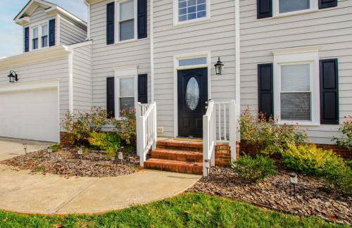 Fenced Yard and Ping-Pong Table Spacious Graham Gem - Foto 45
