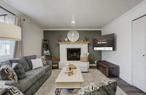 Wild Rose Family Retreat with BBQ & Fire Pit - Foto 6