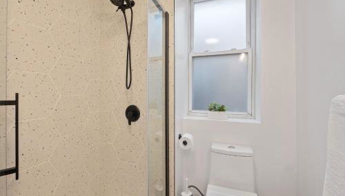 Jersey City Monthly Boutique 20 Min to NYC - Foto 3, Shower