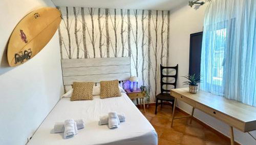GATU Villa Lurberri, piscina privada, Parking, jardines -Mayores de 25 años y familias " - Foto 2