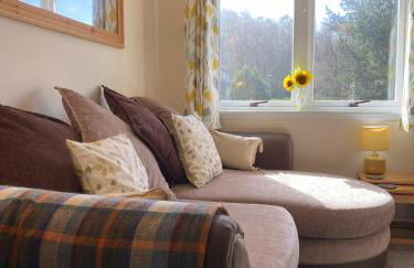 Treetops - Bright 2 Bed Flat - Super Location - Photo 21