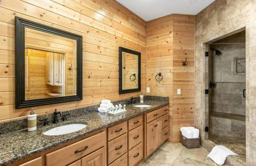 Spa Luxury in an Expansive Cabin Escape! - Photo 9