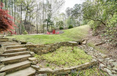 Helen Retreat with Hot Tub, 2 Mi to Downtown! - Foto 40