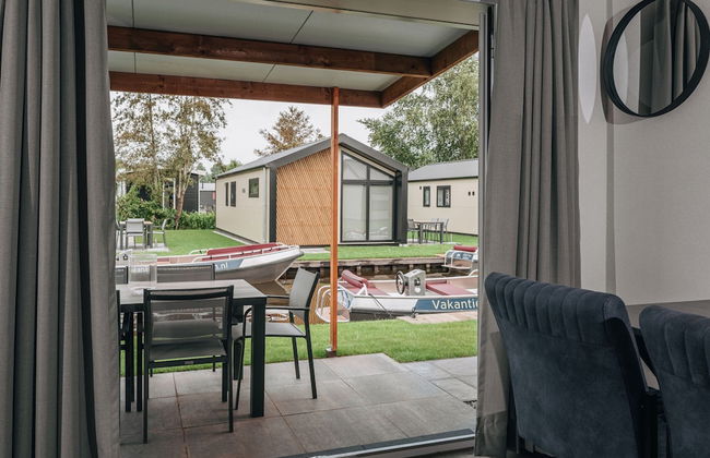 Fenced Garden Family Chalet - Photo 29