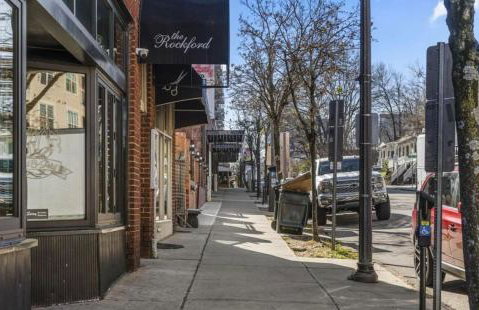 Luxe King Bed, Balcony, Garage in Downtown Raleigh - Foto 64