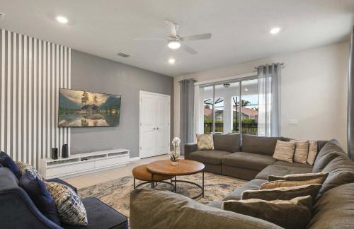 Relax in Style Pool, Resort Amenities, Near Disney - Foto 94