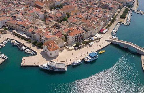 Sunny Bi-Pi Apartment - Photo 35