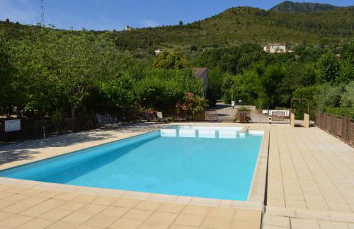 Captivating Holiday Home in Les Vans With Pool - Foto 18