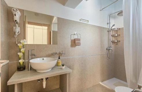 Amazing Home In Naselje Muzini - Foto 28