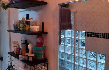 Casa térrea lindamente decorada e climatizada - Foto 3