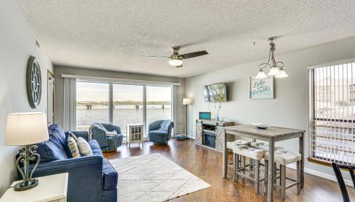 Lakefront Osage Beach Condo with Balcony and Pool - Foto 4