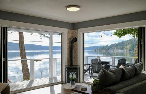 Hood Canal Escape- upscale meets the rocky shores! - Foto 4