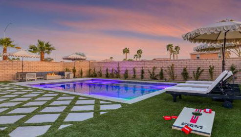 Desert Eden by Avantstay 6BR w/ Ensuite Backyard Oasis w/ Pool & Hot Tub! - Foto 4, Other