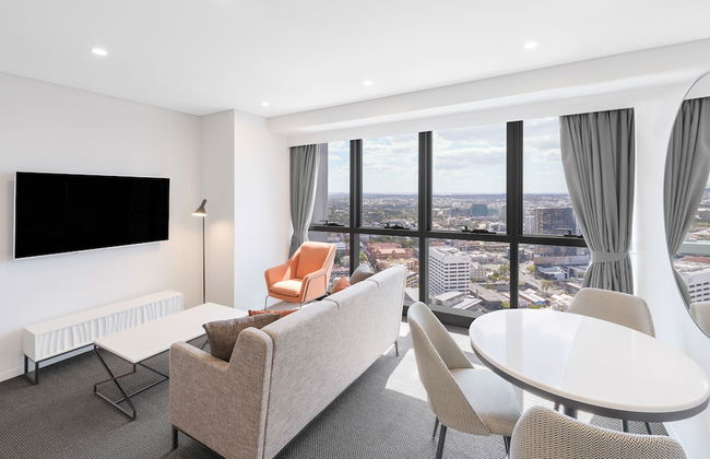 Meriton Suites Adelaide Street, Brisbane - Photo 28