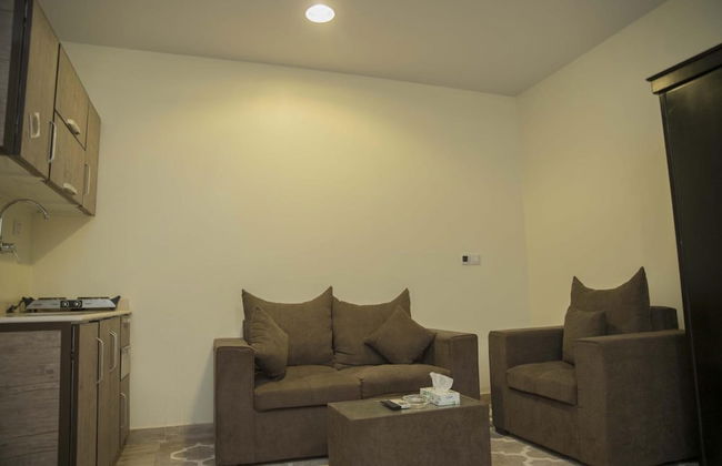 Al Eairy Furnished Apartments Qassim 4 - Photo 30