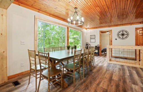 Game RoomHot Tub4mi to Rock HouseGives Back! - Foto 12