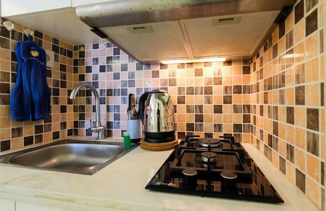 The Wave Apartment near Kota Kasablanka - Foto 16