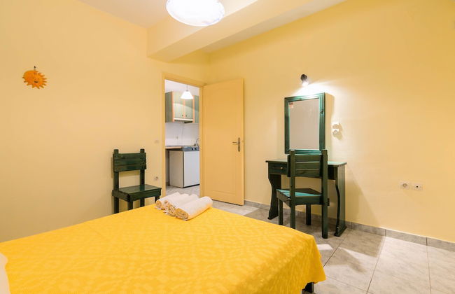 Regina Apartments - Photo 28