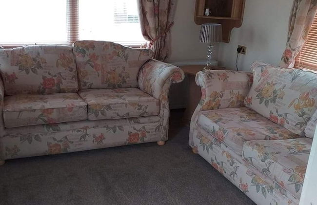 Remarkable 2-bed Caravan in Ingoldmells - Foto 10