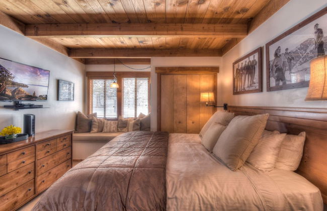 Granlibakken Retreat Near Tahoe Beach! - Photo 2