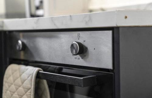 Serviced Apartment in Lanarkshire Close to M8 M74 with Free Parking - Long Stays Available - Foto 27