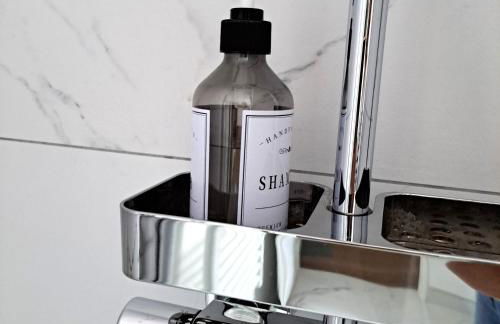 La porte Bleue - appartement juste rénové - très propre - grand confort - lumineux - calme - centre historique - Foto 24