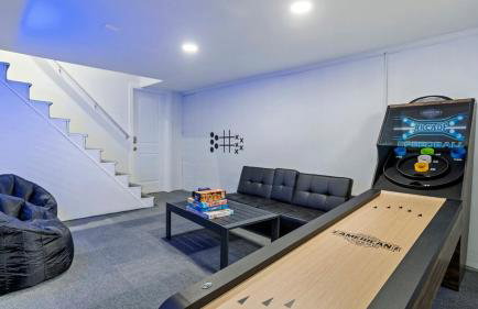 Newport Beach House with Huge Yard - Foto 33