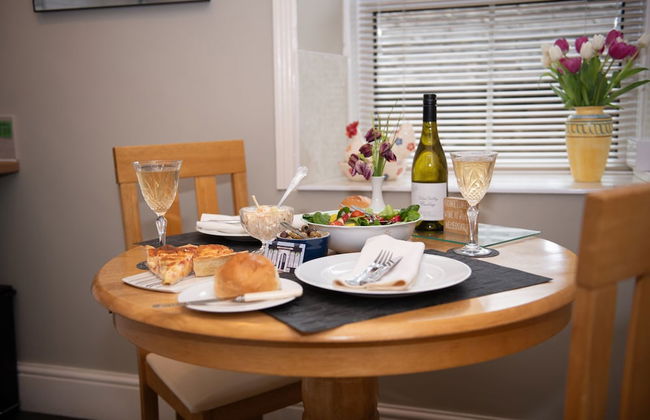 Milton House Studio Apartment Suites - Photo 60