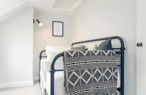 Stylish Coastal 3 Bed Haven - Close to town - Foto 10