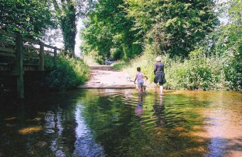 Farm Cottage a cute C17th cottage a walk across the fields to a great pub - Foto 21