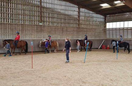 Airport Paris Eiffel Tower Center Roissy CDG - Foto 33