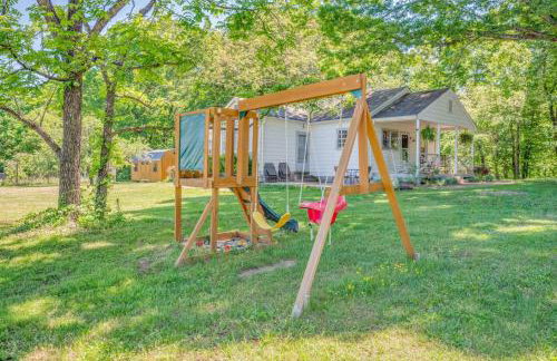 Redwing Farm Cottage - Mountain Views and Firepit! - Foto 39