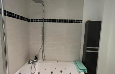 VILLA piscine à proximité de Lyon - Foto 39