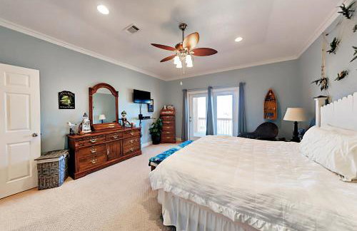 Escape Ocean View l Large Deck Sleeps 10 - Foto 24